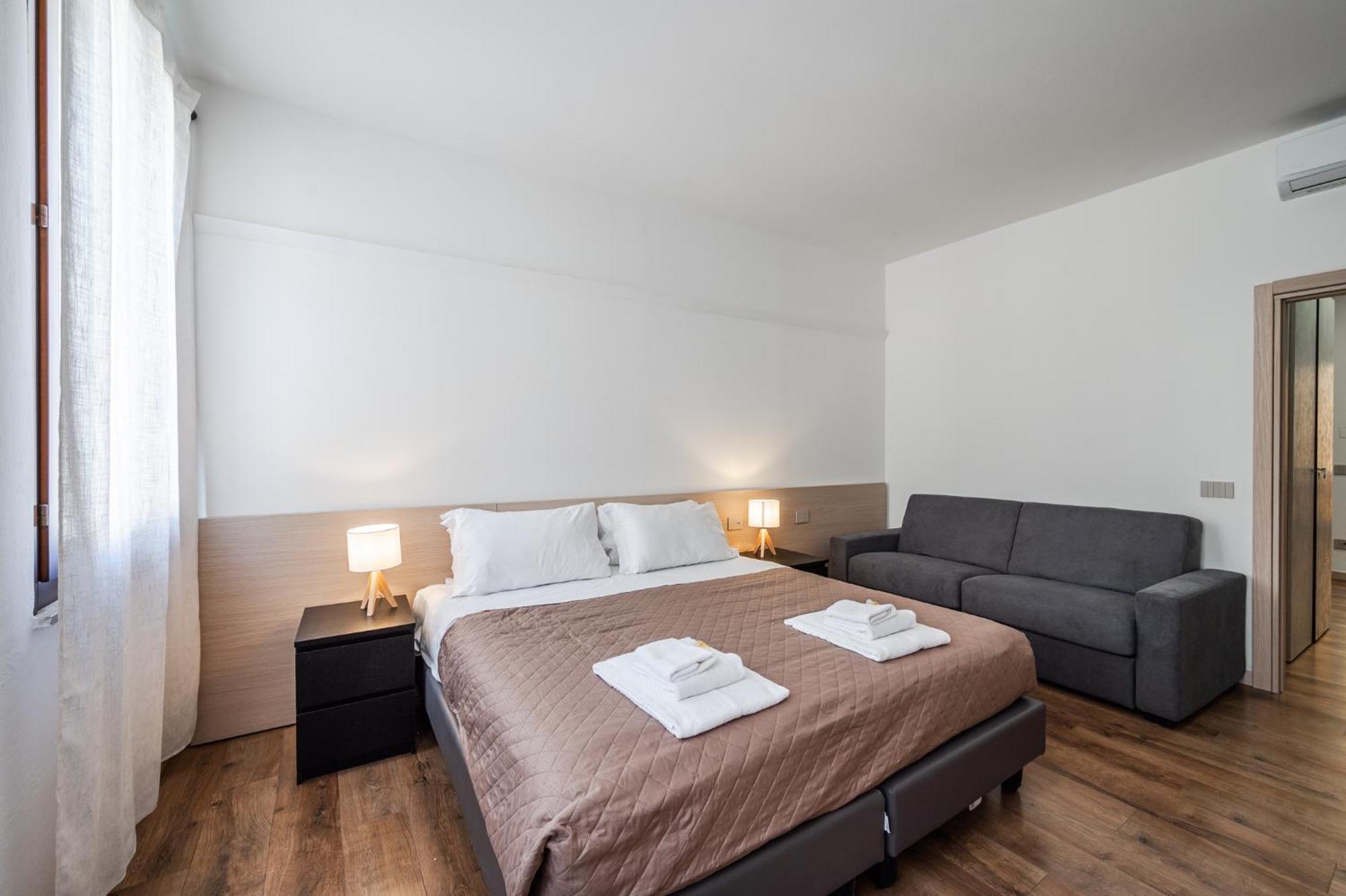 Hoomee Piazza Erbe Apartment Verona Exterior photo