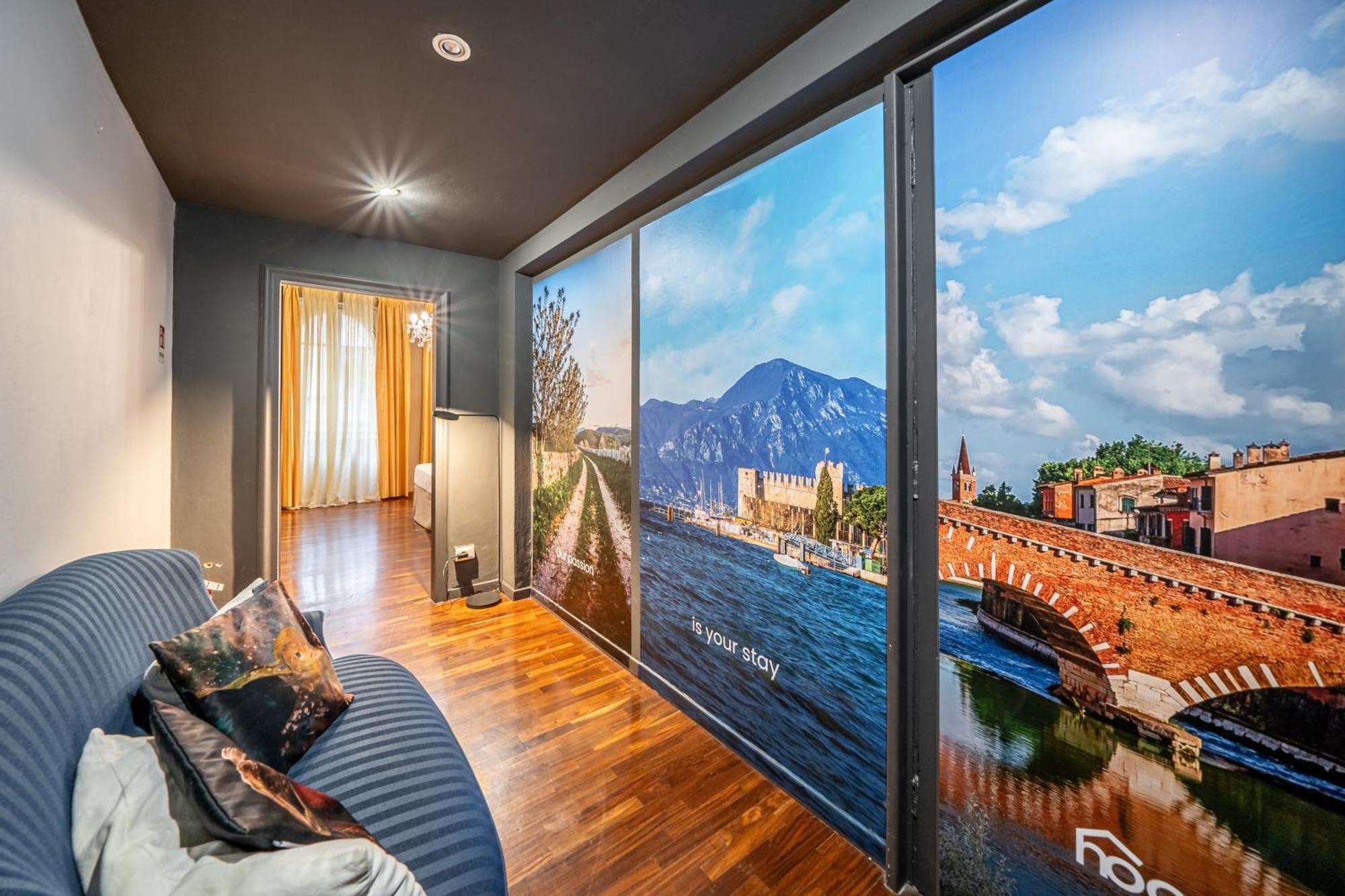 Hoomee Piazza Erbe Apartment Verona Exterior photo