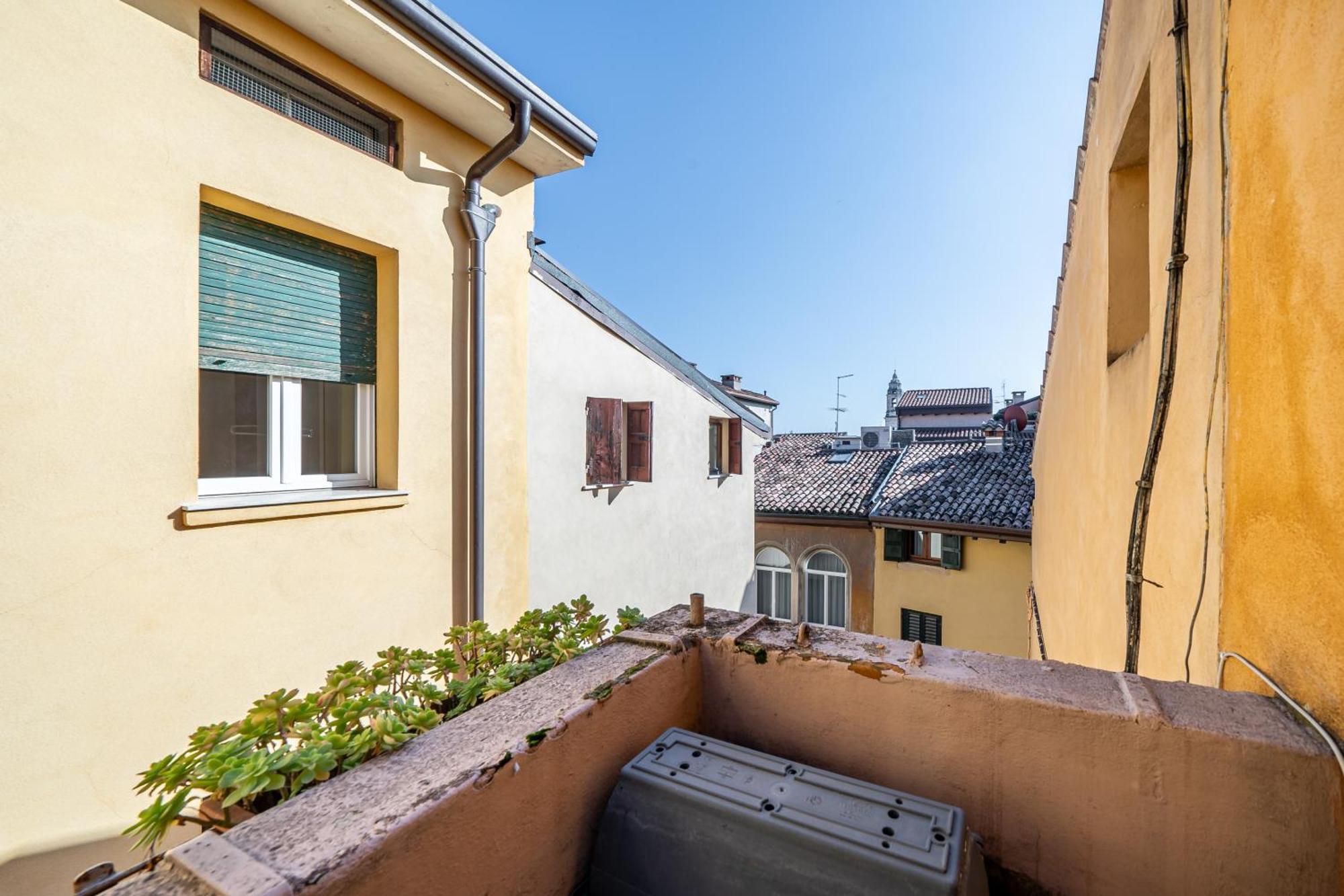 Hoomee Piazza Erbe Apartment Verona Exterior photo
